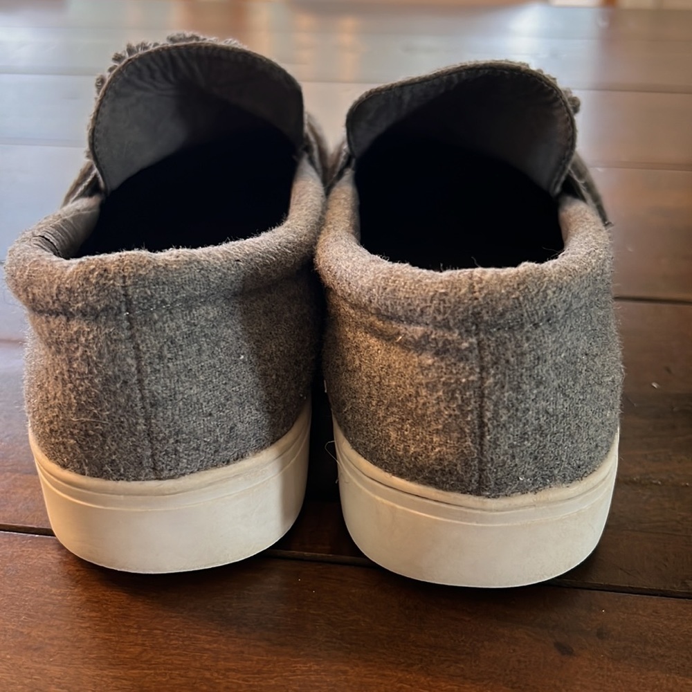 Mia Slip ons size 8.5 - Picture 4 of 7